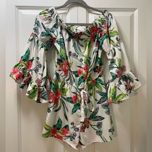 Ruffled, Trumpet Sleeve Floral Romper by Hint of Blush Women Small Open Shoulder